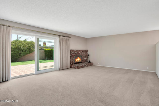 624 Montgomery Avenue, Ventura CA: https://media.crmls.org/mediaz/c0809888-3d4b-4c50-b524-63c496bb8b8d.jpg