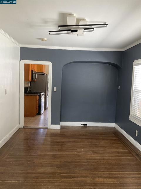 2359 CHURCH, Oakland CA: https://media.crmls.org/mediaz/c080a89f-1eae-4f4d-8513-70249c0afaad.jpg