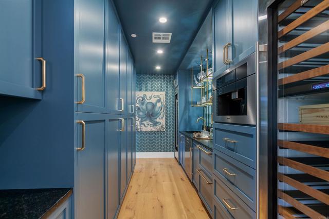 Detail Gallery Image 14 of 54 For 417 Warwick Ave, Cardiff By The Sea,  CA 92007 - 5 Beds | 5/1 Baths