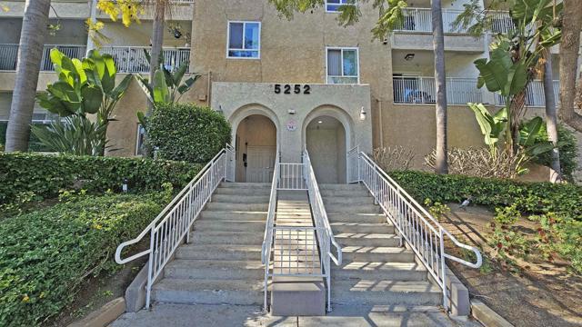 5252 Orange Ave, San Diego CA: https://media.crmls.org/mediaz/c08198e5-d8bd-46ed-9a9d-fe56d1860218.jpg
