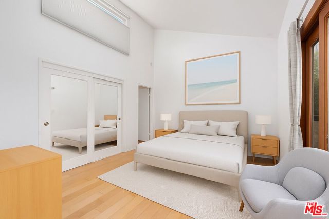 2016 Euclid Street, Santa Monica CA: https://media.crmls.org/mediaz/c08237f9-7aa1-47b3-bed2-35fba38f75bc.jpg