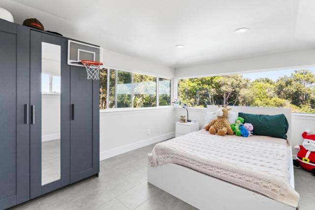 532 Moonrise Lane, Aptos CA: https://media.crmls.org/mediaz/c0843693-1e32-48fc-aa4d-52786a546deb.jpg