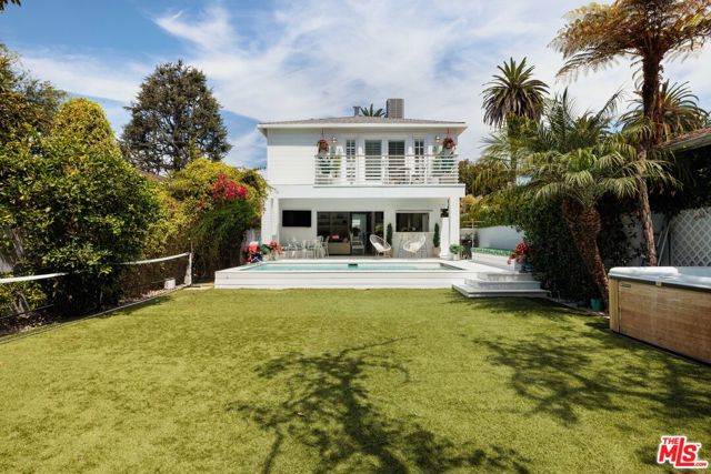 3739 Barry Avenue, Los Angeles CA: https://media.crmls.org/mediaz/c084883e-b97f-47d3-b678-c823d77021ec.jpg