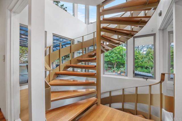 1859 Zapo Street, Del Mar CA: https://media.crmls.org/mediaz/c084f9c8-6421-44b6-82ba-415d79c73b65.jpg