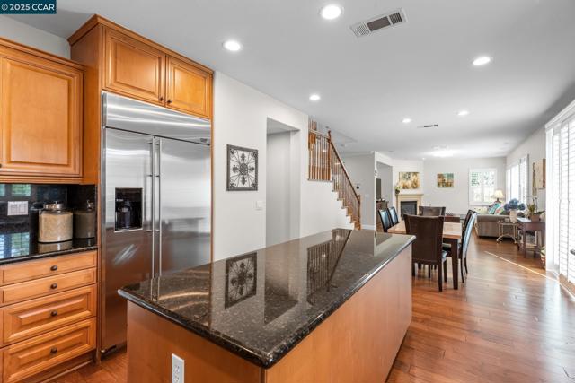 1656 Colchester St, Danville CA: https://media.crmls.org/mediaz/c08625ff-8d8e-470c-bc4d-dd7d4bc3d21f.jpg