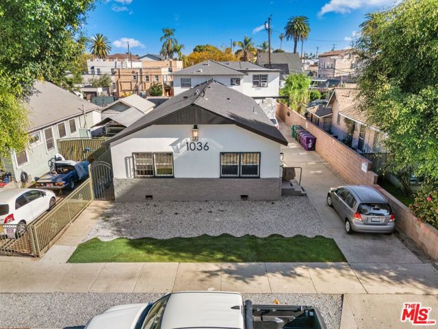 1036 Cherry Avenue, Long Beach CA: https://media.crmls.org/mediaz/c0864086-fa14-463e-ada8-63f7659e631a.jpg