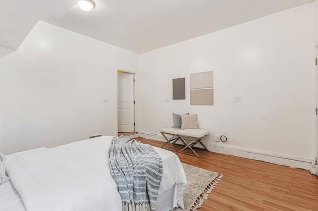 124 S 24th Street, San Jose CA: https://media.crmls.org/mediaz/c08667b1-dbf2-4e6c-92cd-9424b5c53a70.jpg