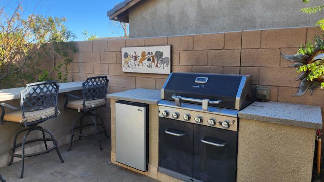 1002 Alta Cresta, Palm Springs CA: https://media.crmls.org/mediaz/c086b914-f66e-4ab0-8661-c31ef31c468c.jpg