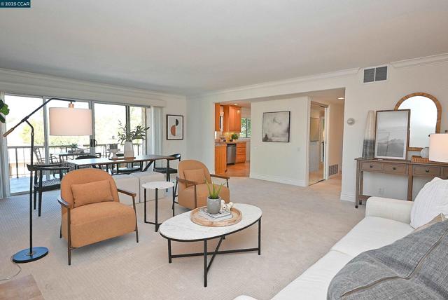 1805 Ptarmigan Dr, Walnut Creek CA: https://media.crmls.org/mediaz/c086f849-3dae-4fd7-8d45-9319bbea4a13.jpg