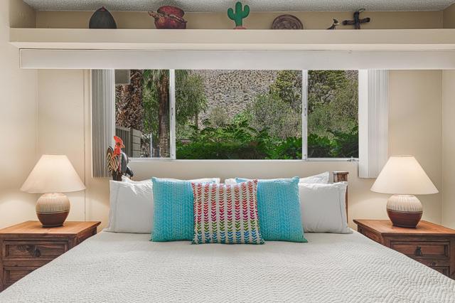 290 S San Jacinto Drive, Palm Springs CA: https://media.crmls.org/mediaz/c086f95c-7fd9-4c23-9994-c820c9846929.jpg
