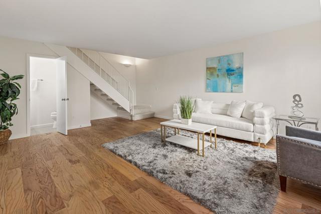 14148 Caminito Quevedo, San Diego CA: https://media.crmls.org/mediaz/c0870e02-440d-4a80-a766-4dbb803b0330.jpg