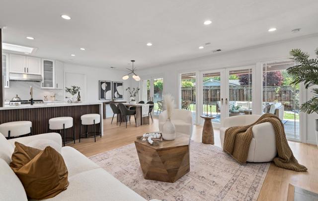 728 Glencoe Court, Sunnyvale CA: https://media.crmls.org/mediaz/c0876700-0a36-4b0d-baa9-c8a1de91d9a0.jpg