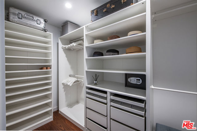 2544 Greenvalley Road, Los Angeles CA: https://media.crmls.org/mediaz/c087a681-7e7a-4f39-9b64-2f856f37faec.jpg