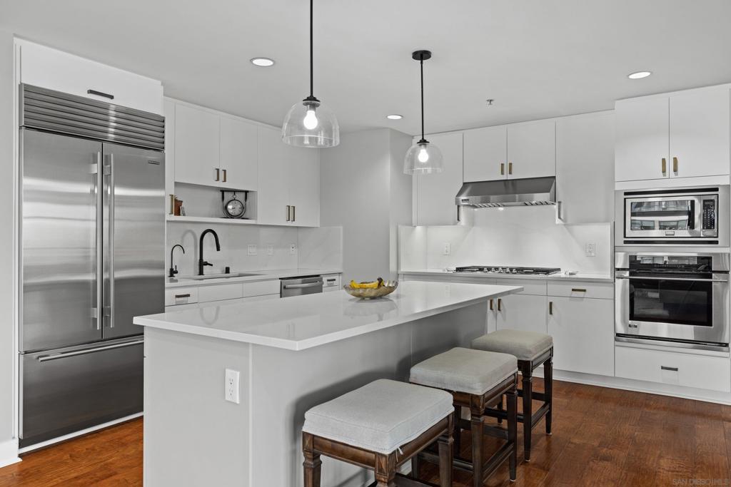 645 Front St - photo 17