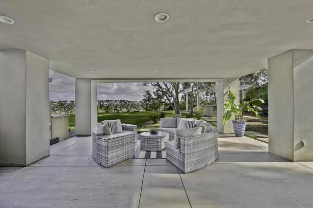 12902 Biscayne Cove, Del Mar CA: https://media.crmls.org/mediaz/c0887910-001a-424a-a28a-e472099d8847.jpg