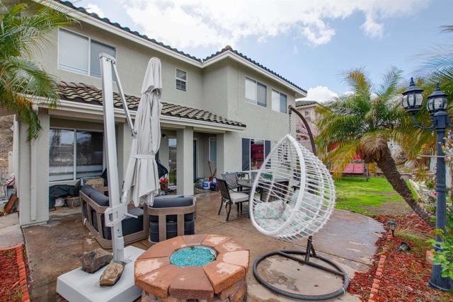 10394 Valley Waters Dr, Spring Valley CA: https://media.crmls.org/mediaz/c088fa3b-5955-4ed8-9dbc-ec119a9777a3.jpg