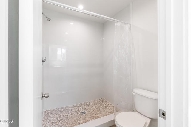 8751 Odessa Avenue, North Hills CA: https://media.crmls.org/mediaz/c0891bca-551f-4127-9d27-42c366ffd6bb.jpg