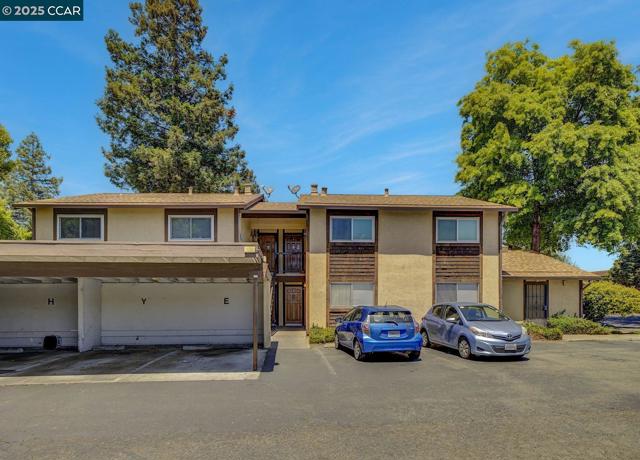 1440 Reganti Pl, Concord CA: https://media.crmls.org/mediaz/c08a9c11-9de0-4041-9f07-1cb2c71c4309.jpg