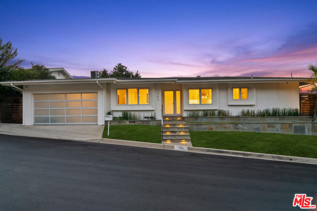 3482 Vista Haven Road, Sherman Oaks CA: https://media.crmls.org/mediaz/c08be77d-fcc9-44ae-976d-8d402a130224.jpg