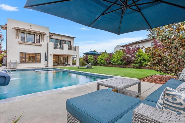 6190 Sagebrush Bend Way, San Diego CA: https://media.crmls.org/mediaz/c08cd6a3-bbcc-4b76-94ec-74e52dc8d617.jpg