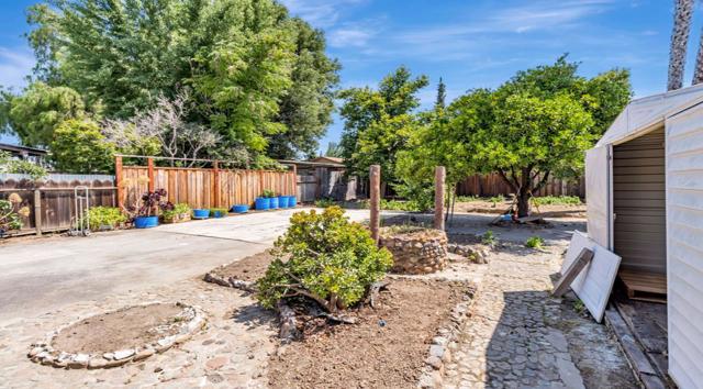 1144 S 9th Street, San Jose CA: https://media.crmls.org/mediaz/c08dec09-2113-4b56-992a-f818ea611532.jpg