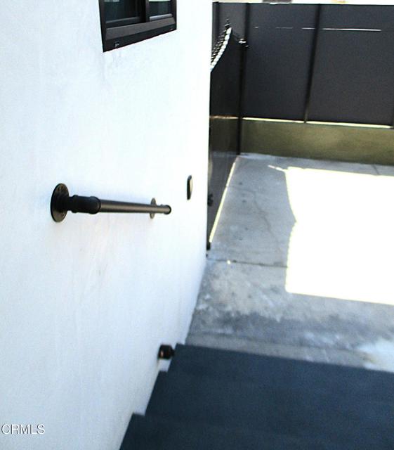 1121 La Puerta Street, Los Angeles CA: https://media.crmls.org/mediaz/c08e751c-7b0a-442e-966f-64b09ccc588f.jpg