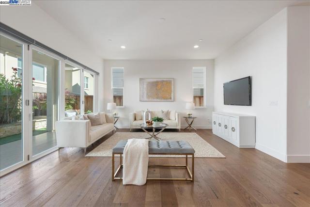 4058 Chalk Hill Way, Dublin CA: https://media.crmls.org/mediaz/c08e7da6-ec00-45d6-a1b6-470d69dad02f.jpg