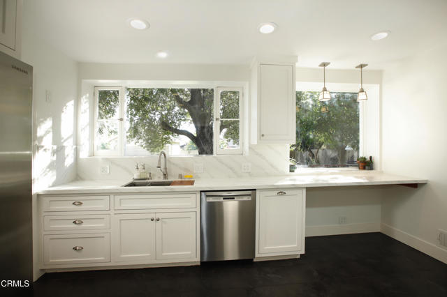 Detail Gallery Image 9 of 28 For 500 Eldora Rd, Pasadena,  CA 91104 - 4 Beds | 2/1 Baths