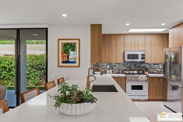 1845 S La Paloma, Palm Springs, CA 92264