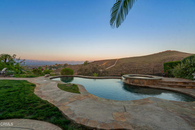 490 Peter Place, Simi Valley CA: https://media.crmls.org/mediaz/c08f4f61-e0a9-4ba4-9357-7613068de0a2.jpg
