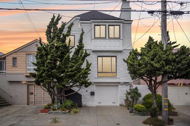 2183 45th Avenue, San Francisco CA: https://media.crmls.org/mediaz/c090d384-41cc-4932-928d-34dc3ab48cb6.jpg