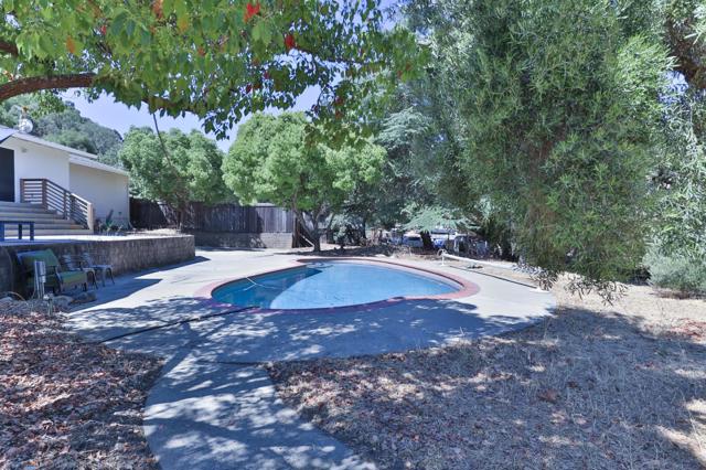 4775 Little Uvas Road, Morgan Hill CA: https://media.crmls.org/mediaz/c091a234-26e0-41f1-835c-1c408720eb16.jpg