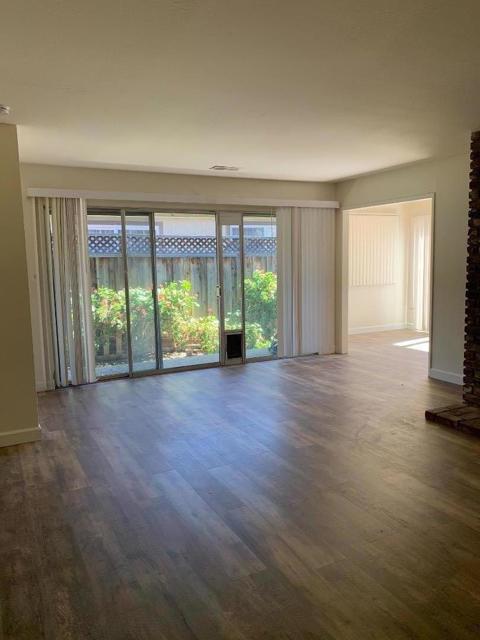 1044 Nottingham Place, San Jose CA: https://media.crmls.org/mediaz/c0921a1d-2a7b-4914-ab1f-86e87fee156f.jpg