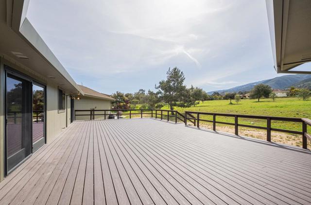 23465 Redding Circle, Salinas CA: https://media.crmls.org/mediaz/c0921f69-84c1-4e0b-8105-70aeca737795.jpg