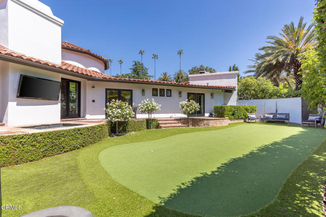 4435 Encinas Drive, La Canada Flintridge CA: https://media.crmls.org/mediaz/c0923237-74e3-436e-8616-23a17479937b.jpg