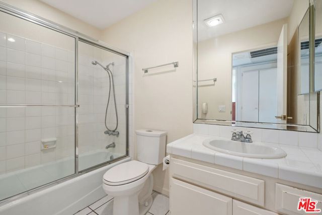 4200 Via Dolce, Marina del Rey CA: https://media.crmls.org/mediaz/c09233f0-7285-4348-9c5a-c9cf4eab2835.jpg