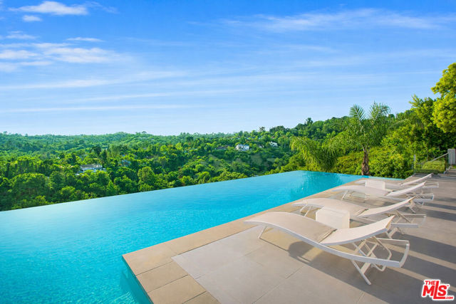 2791 Ellison Drive, Beverly Hills CA: https://media.crmls.org/mediaz/c0923670-840f-4366-8cfe-d251299477c5.jpg