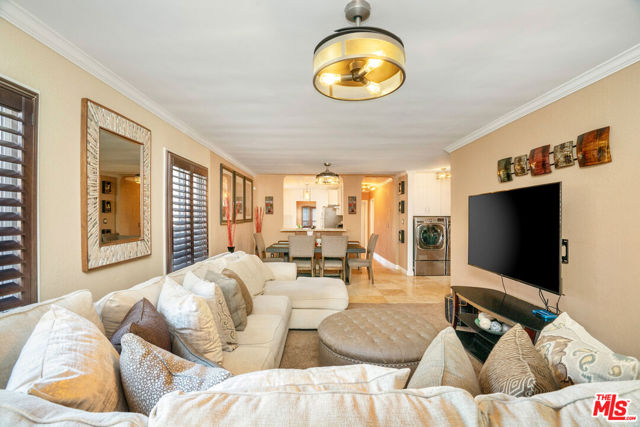 7815 S Halldale Avenue, Los Angeles CA: https://media.crmls.org/mediaz/c0928e68-3a66-44b3-b1af-f20827ff8ea0.jpg
