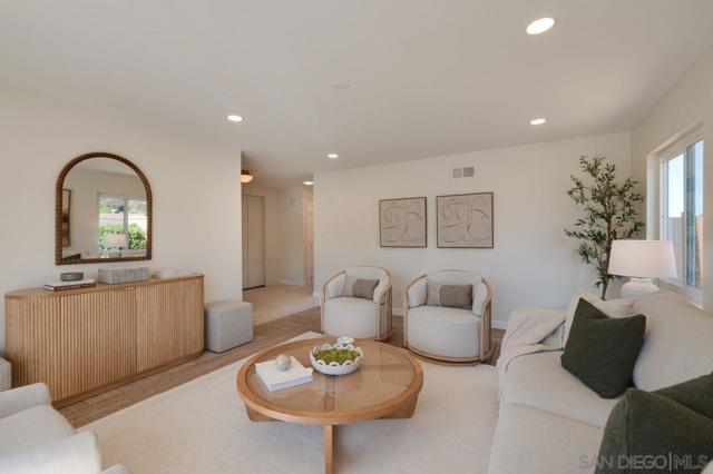 11384 Almazon St, San Diego CA: https://media.crmls.org/mediaz/c0929cbc-d1b8-4387-afa3-e1ba3bbe0c78.jpg