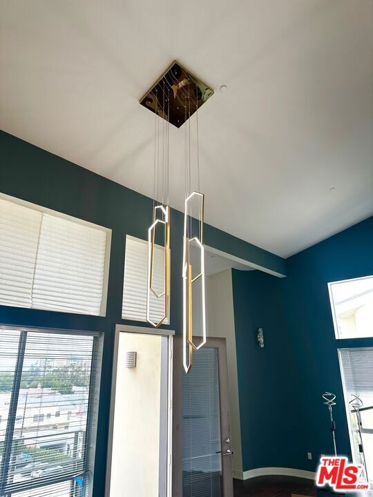 600 S Ridgeley Drive, Los Angeles CA: https://media.crmls.org/mediaz/c092cd7b-6331-4644-b0c0-541ed2f02fbe.jpg