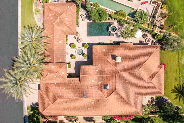 56025 Village Drive, La Quinta CA: https://media.crmls.org/mediaz/c092e1f3-8712-49d5-8763-f91ca6511da8.jpg