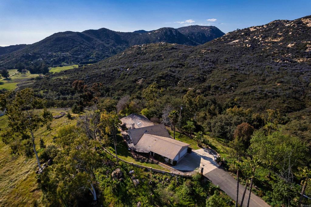 26086 Bear Valley Heights Road - photo 3