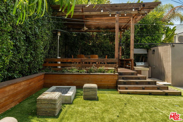 1414 N Coronado Terrace, Los Angeles CA: https://media.crmls.org/mediaz/c0933be8-78f0-4b28-93d5-fbf91ccec8be.jpg