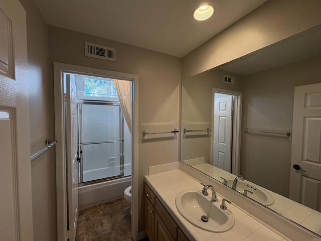 Detail Gallery Image 15 of 30 For 3365 Genoa Way #138,  Oceanside,  CA 92056 - 2 Beds | 2 Baths