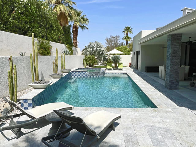 71525 Tangier Road, Rancho Mirage CA: https://media.crmls.org/mediaz/c0940f26-d5c1-47e3-abe7-a3f44ea4998b.jpg