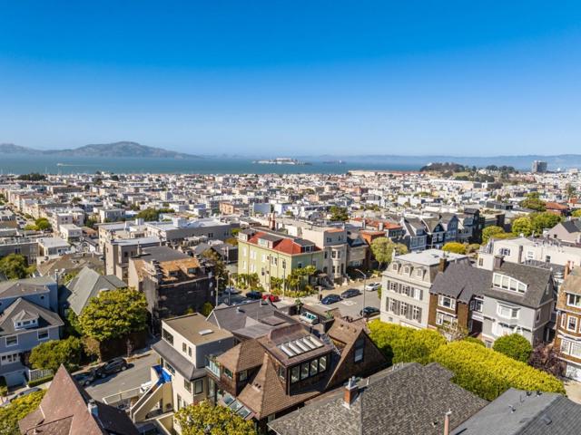 2853 Broderick Street, San Francisco CA: https://media.crmls.org/mediaz/c0945ae7-ee73-4112-b3de-ae27ac98b060.jpg