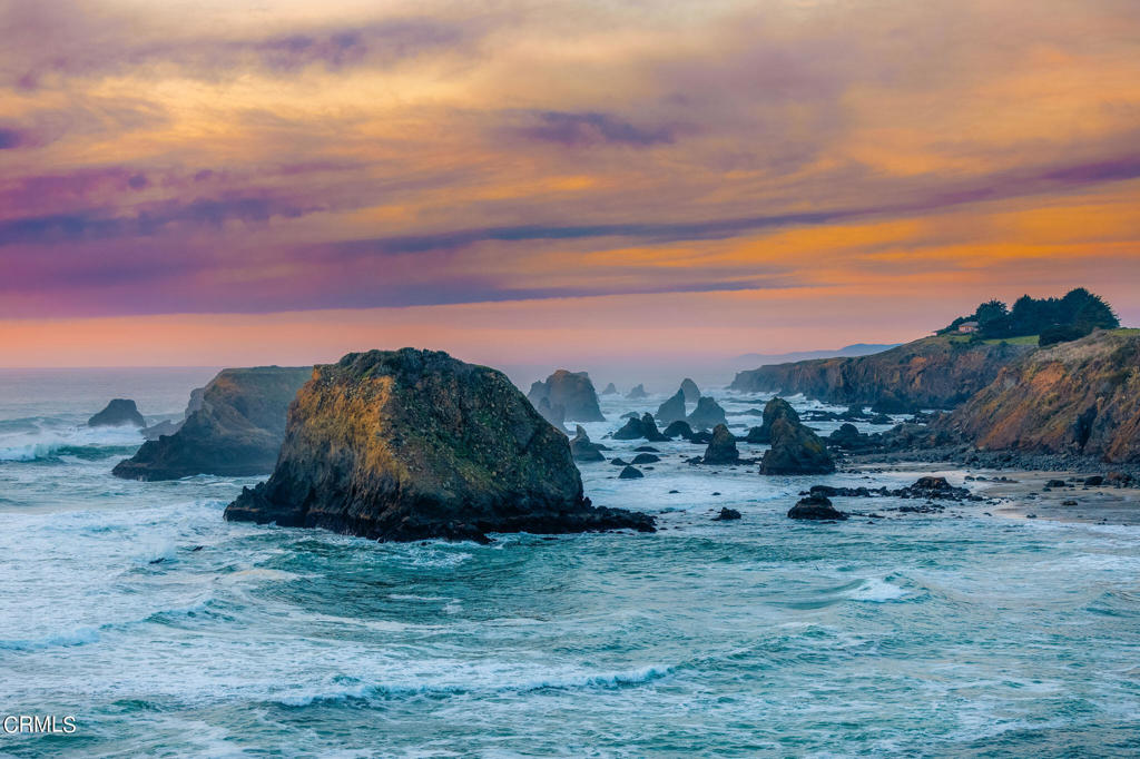 https://media.crmls.org/mediaz/c096009c-a554-487b-8f51-24109613404e.jpg?preset=X-Large