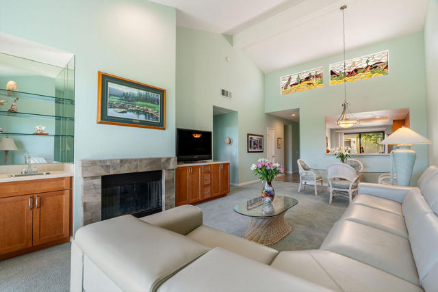 54396 Shoal Creek, La Quinta CA: https://media.crmls.org/mediaz/c09678fe-a25b-4062-948b-d62233a6cae6.jpg