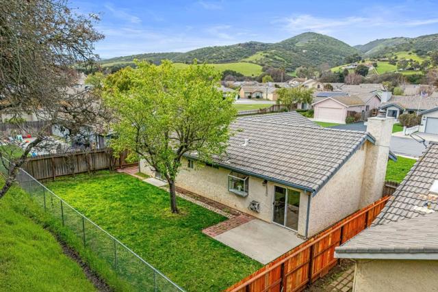 46315 Pine Meadow Drive, King City CA: https://media.crmls.org/mediaz/c0975cbe-5004-4b89-b997-a484f70066df.jpg