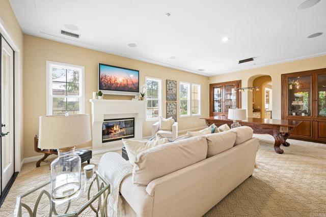 Detail Gallery Image 6 of 61 For 14055 Caminito Vistana, San Diego,  CA 92130 - 4 Beds | 3/1 Baths